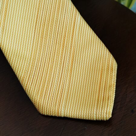 Gravata Drapeada Amarela - Imagem 3