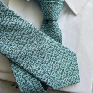 Gravata de Seda Azul com Estampa de Ferradura